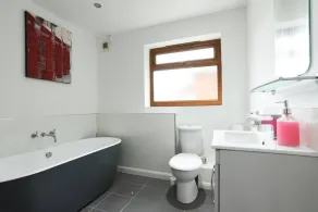 Air Maison - Large Family Home with Pool Table - Image 2