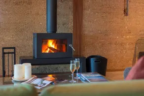 Noosa Luxury Lakehouse 3 Bdrm  (2 bdrm lockoff) - Double spas & wood fire - Image 2