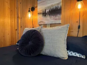 Eagle Cottage Room near Olympic National Park - Image 3