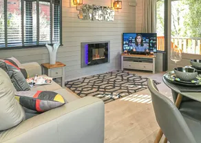 Superb contemporary one bedroom lodge with one double. - Image 4