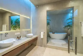 The Horseshoe - spacious pool & sunset roof terrace - Image 3