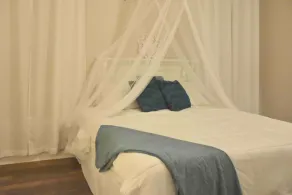 Luxury Victorian King Bed Home: NO CLEANING FEE - Image 4
