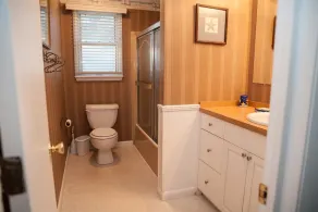 Native Sun 2 Bedroom Cottage by RedAwning - Image 2