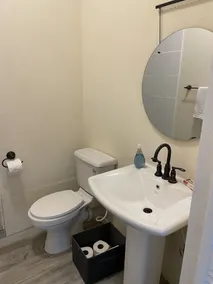 One bed apartment with expansive ocean view - Image 4