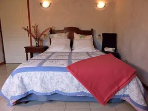 La Fenial, a spacious stone cottage, accessible to people with disabilities, with air conditioning, nestled in the heart of nature - Image 4