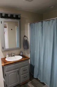Ohio Street Retreat-hot tub, pool, massage chair - Image 4