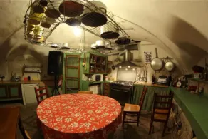 House at 800 meters of altitude with more than 15 beds and table places for 30 - Image 3