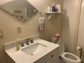 New to VRBO. Lakefront, fishing and swim dock.   Cabin fully equipped very comfy - Image 3