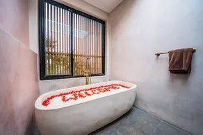Botanique Villa & Studio - Image 4