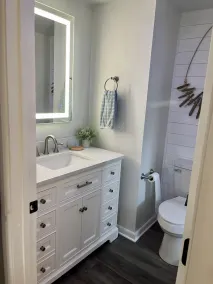 Waterfront- Yr 2025 Downstair den; no pet fees; toiletries for your convenience. - Image 3