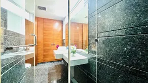 BluO 3BHK M Block Mkt - Lift, Balcony, Parking - Image 2