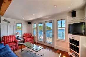 Belo Custom Built Muskoka Boathouse! - Image 5