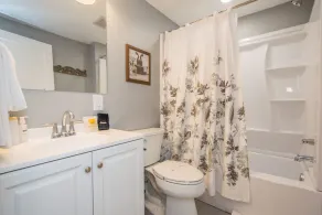 Cozy 3BR w Free Attraction Tix 6 Mins to Town - Image 5