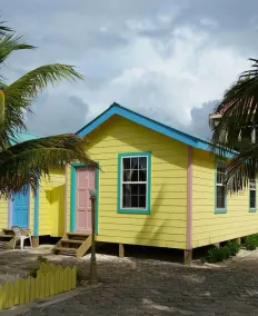 Stay in an upgraded comfortable Sea view Cabana suite just feet from the water - Image 5