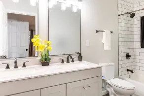 Modern APT 4 Beds Mins to Atlanta Airport & Downtown 🔥 - Image 4