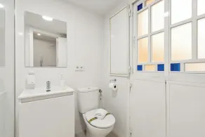 Stay U-nique Apartment Plaza de la Merced - Image 3