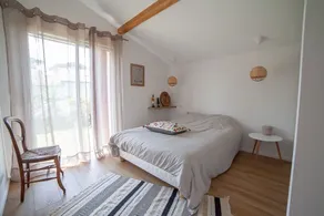 Magnifique Maison Neuve Avec Piscine et Parking Privé - Image 3