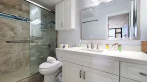 Stunning 1 Bedroom remodel in Waikiki Banyan Tower One - Image 4