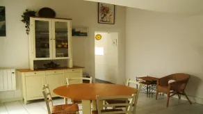Pleasant air-conditioned holiday VILLA-Veranda-garden and pool-tennis access - Image 4