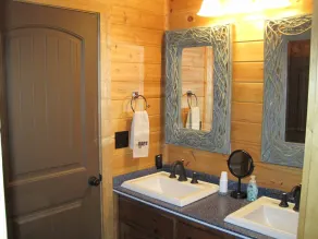 5 Acre Lakefront Oconee Log Home! Dock, Fire Pit. Fish, Boat, Marina, Stables - Image 2