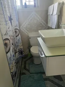 3 bedroom guest house in Trinity ! - Image 3