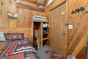 Bear Paw Cottage #6  King ; Close to Helen ;Pet Friendly;2 Adults/2 Children Max - Image 3