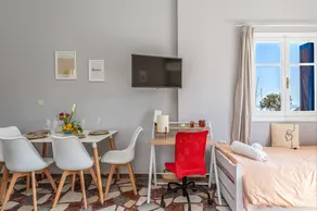 Appartamento \"Stenies' Nook Family Home\" con vista mare, giardino in comune e Wi-Fi - Image 4