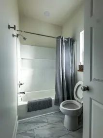 StayAE - Flamingo House - Image 5