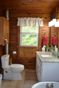 Waterfront Cottages near Lake George and Saratoga Springs - Image 3