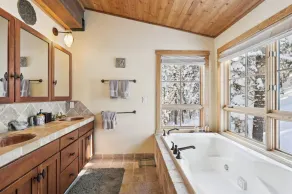 Silverado Lodge at Palisades - 4BR w/ Private Hot Tub, Ski Shuttle & Pet-Friendly! - Image 3