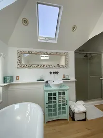 Stunning 3-Bedroom, 2-Bath Home w/ Attic – 38 Minutes from NYC by Train - Image 3