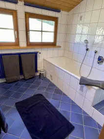 Cozy top floor vacation apartment, spacious outdoor area in a quiet location - Image 4