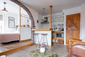 Holiday home with terrace in the center of Egmond aan Zee - Image 5