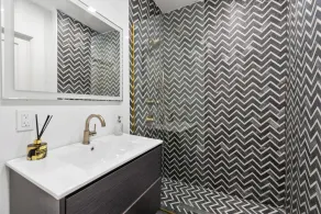 Top Notch 2BR & 2BA Suite Minutes to Central Park - Image 5