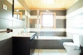 2 bedroom private vacation home in figueirã³ dos vinhos - Image 2