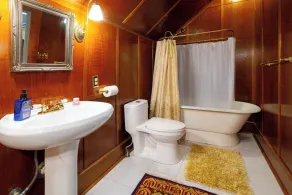 1906 Haus Stay for 13 With Pool-hot Tub - Image 3