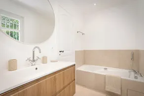 6 bedroom villa 10 minutes walk from the center of Saint Tropez - Image 5