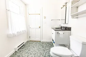 Charming Vineyard Saltbox + Ferry Tickets - Image 4