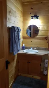Mckenzie River Cabin @ The Log Canin Inn - Image 3