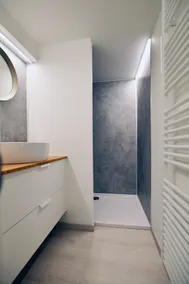 Two bedroom apartment with private garden and parking space at 120m from the sea - Image 2