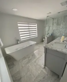 Large Canal Front Family home in the heart of Islamorada - Image 3
