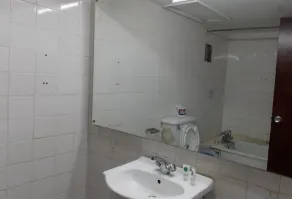 Premier Hotel - Image 4