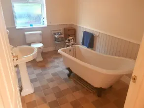 Sherwood Bungalow 3 Bedroom Entire Property - Image 3