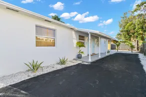 \"Sunflower Cottage Apt\" 2/1 - Image 5