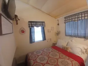 Beautiful full apartment, in barn style building, close to town with farm views! - Image 5