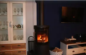 Luxurious FH near the dike, sauna, fireplace, garden, beach chair (8 adults & baby) - Image 3