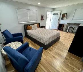 Entire Home - Guest House 10 minutes to Airport & Hospitals - Image 5