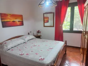Unabhängige Villa mit exklusivem Grundstück Garten - Image 2