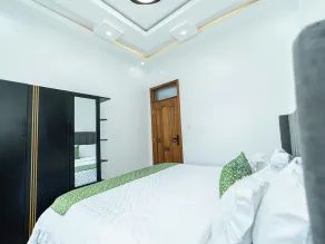 Apartment - Sleeps 4 - Parking - Balcony - Image 4