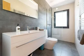 Luxus Ferienhaus in den Bergen von Sitges mit atemberaubender Aussicht - Image 5